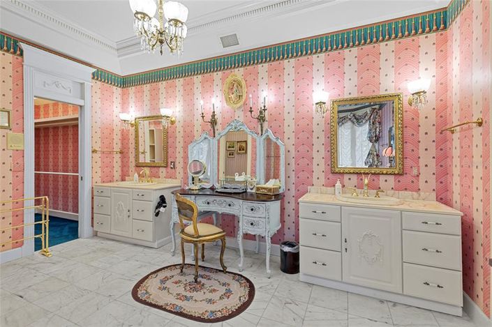 Image No.34-5 Bed House for sale
