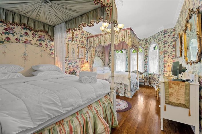 Image No.38-5 Bed House for sale
