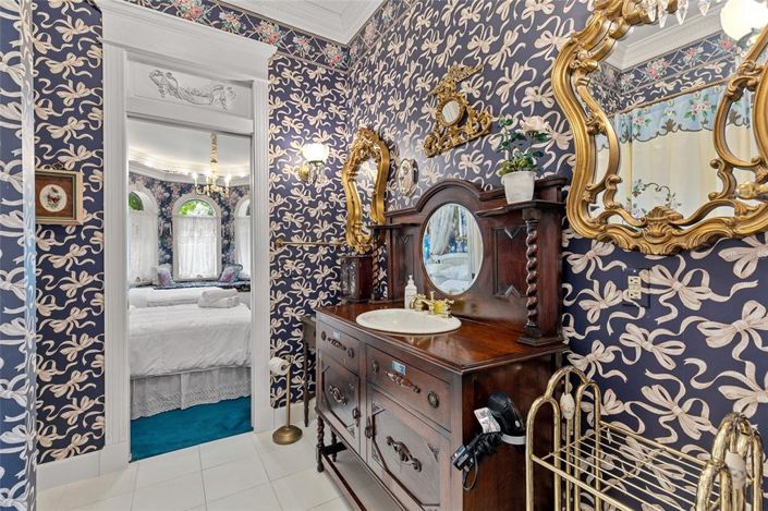 Image No.50-5 Bed House for sale