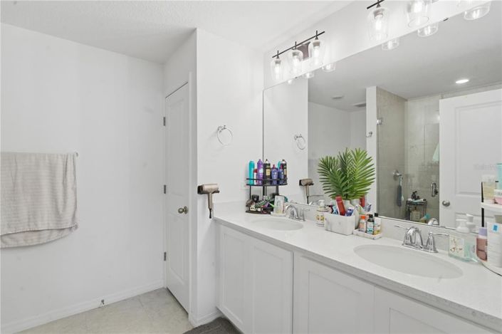 Image No.34-3 Bed Townhouse for sale