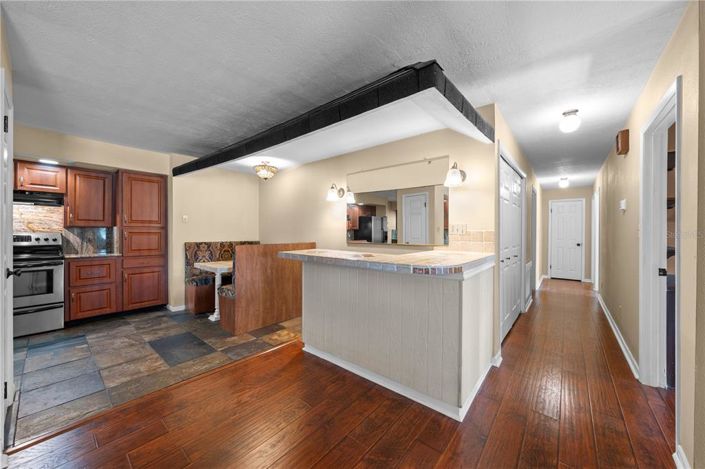 Image No.15-4 Bed House for sale