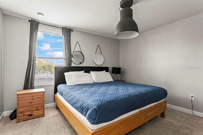 Image No.32-6 Bed House for sale
