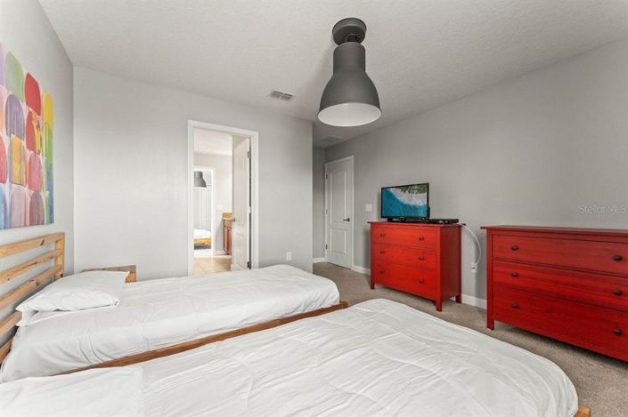 Image No.34-6 Bed House for sale