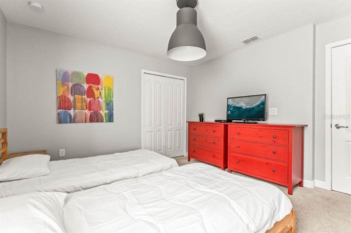 Image No.38-6 Bed House for sale