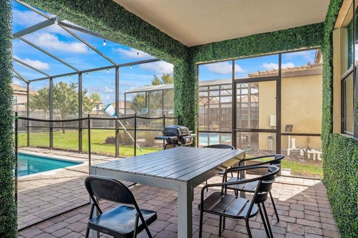 Image No.54-6 Bed House for sale