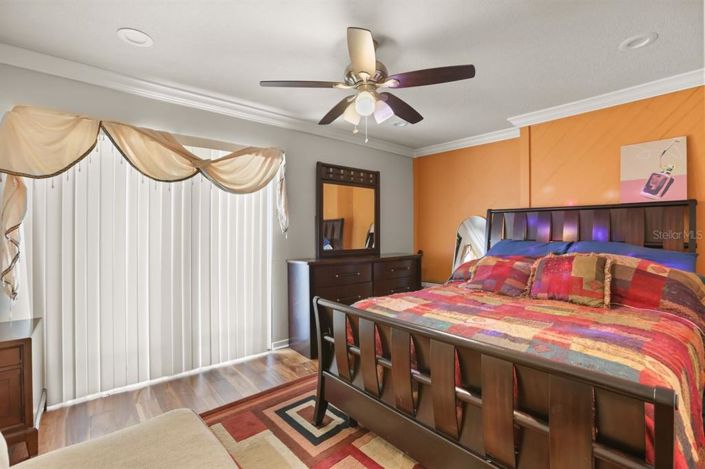 Image No.24-4 Bed House for sale