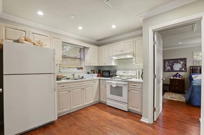 Image No.33-4 Bed House for sale