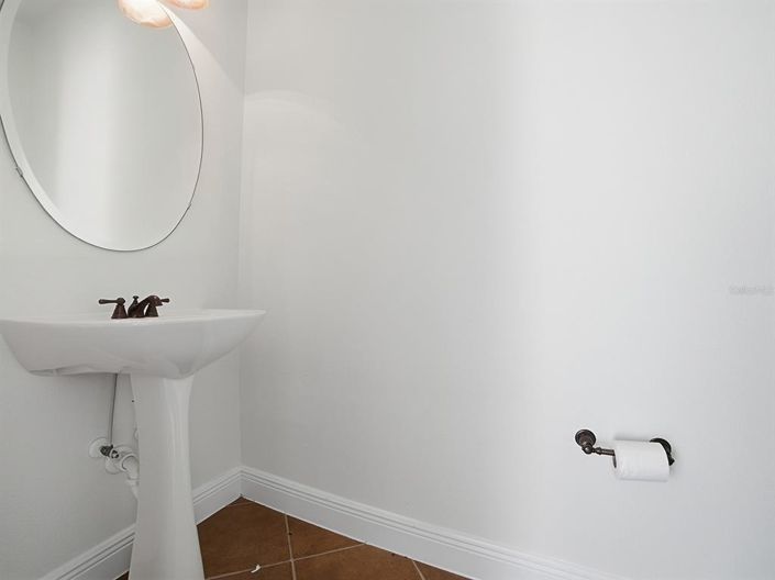 Image No.27-3 Bed House for sale