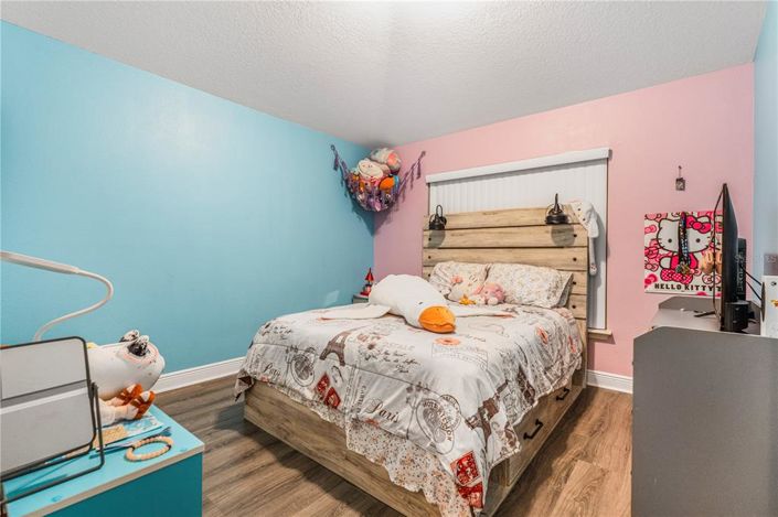Image No.8-3 Bed House for sale