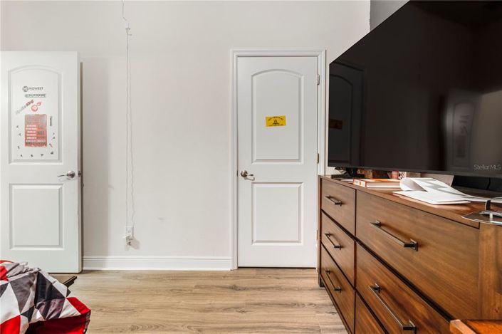 Image No.9-3 Bed House for sale