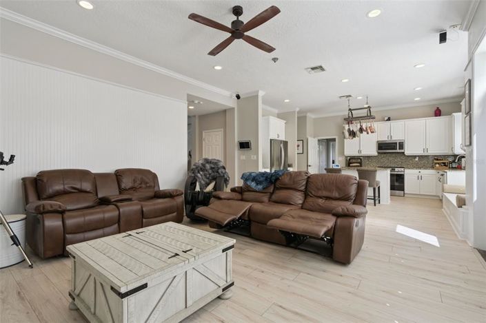 Image No.18-5 Bed House for sale