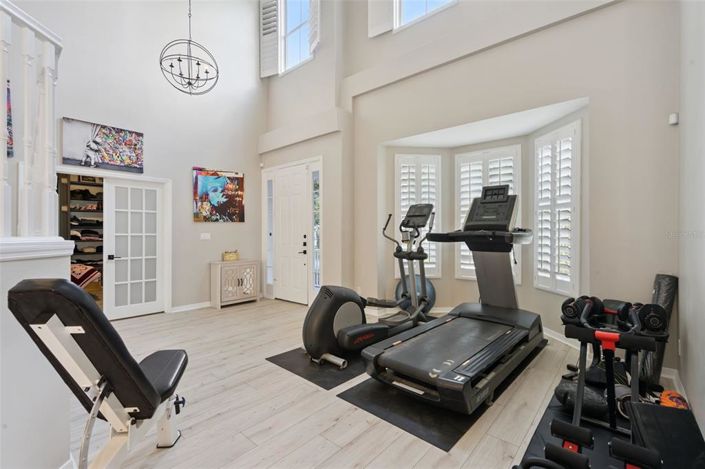 Image No.9-5 Bed House for sale