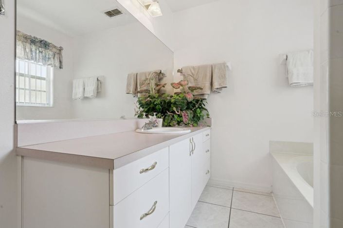 Image No.31-3 Bed House for sale
