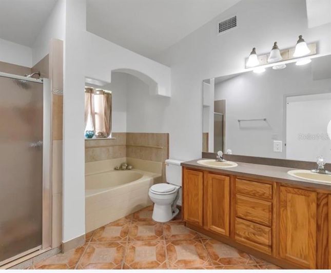 Image No.8-3 Bed House for sale