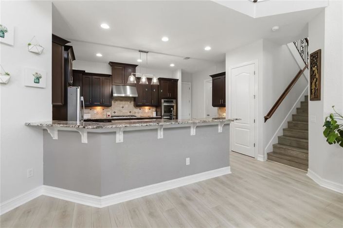 Image No.9-5 Bed House for sale