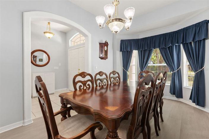 Image No.9-4 Bed House for sale