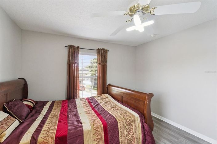 Image No.32-5 Bed House for sale