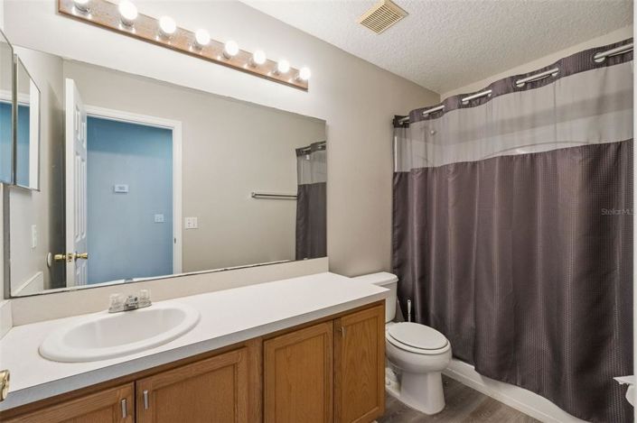 Image No.35-5 Bed House for sale