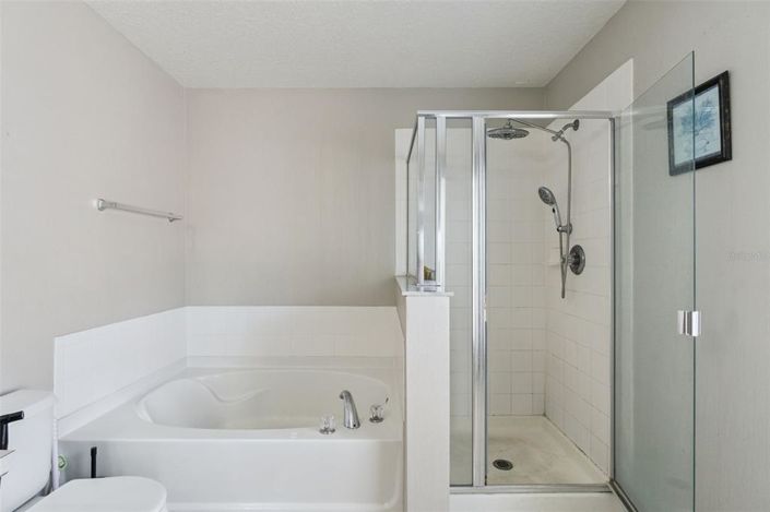 Image No.36-5 Bed House for sale