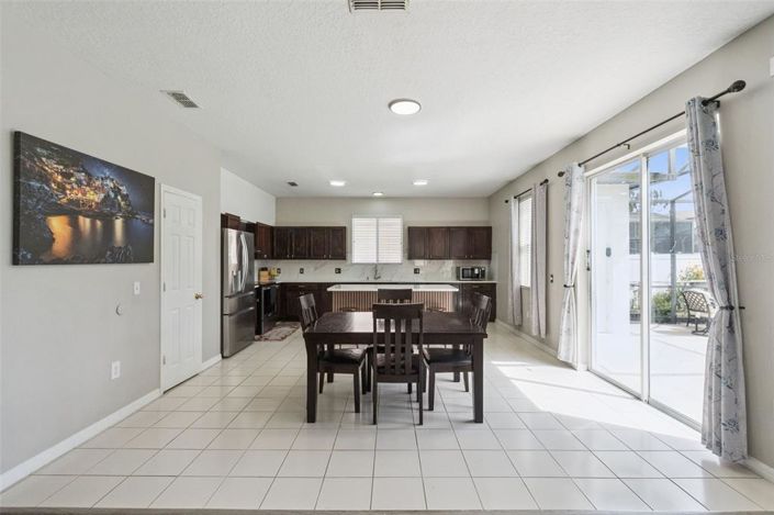 Image No.6-5 Bed House for sale