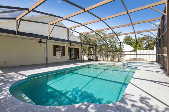 Image No.30-4 Bed House for sale
