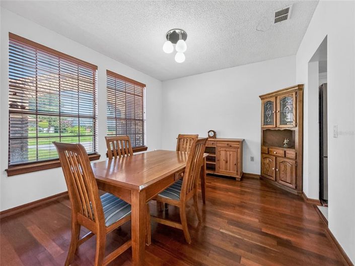 Image No.9-4 Bed House for sale