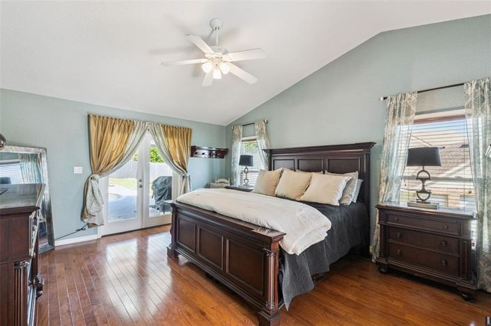 Image No.18-4 Bed House for sale