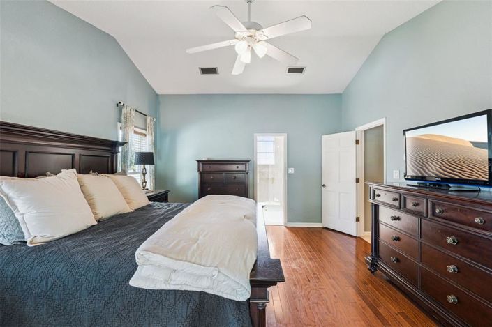 Image No.19-4 Bed House for sale