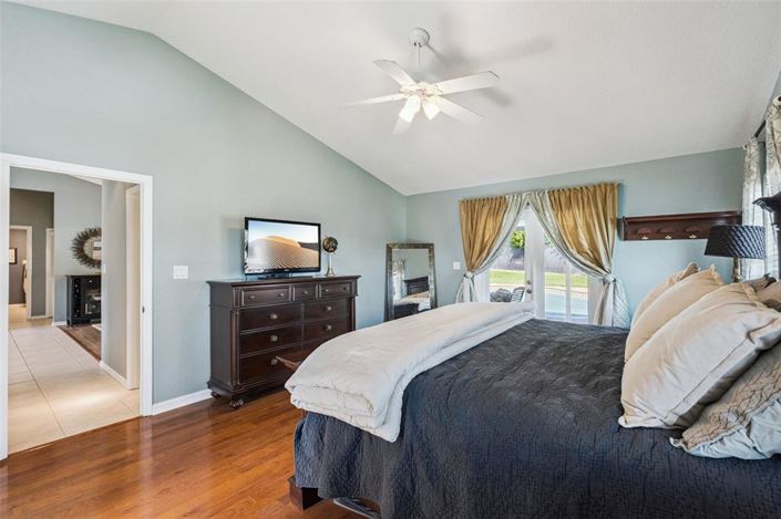 Image No.20-4 Bed House for sale