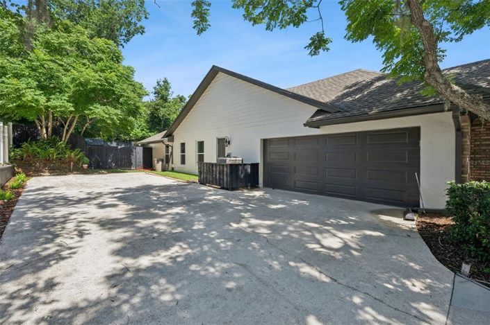 Image No.41-4 Bed House for sale