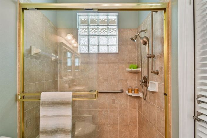 Image No.23-5 Bed House for sale