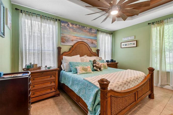 Image No.26-5 Bed House for sale