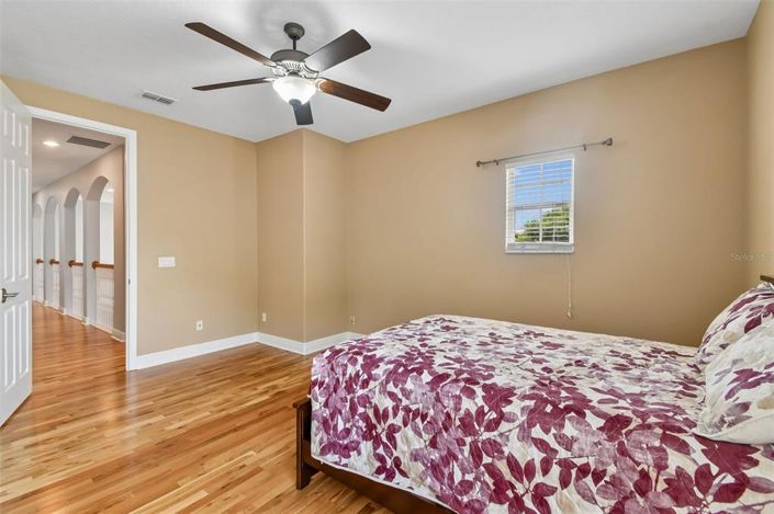 Image No.36-5 Bed House for sale