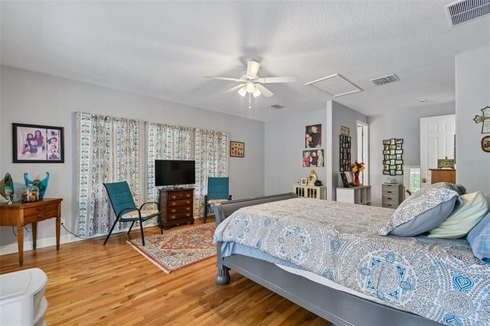 Image No.49-5 Bed House for sale