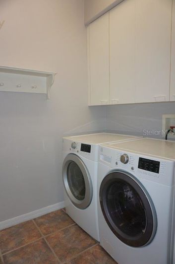 Image No.28-3 Bed Townhouse for sale