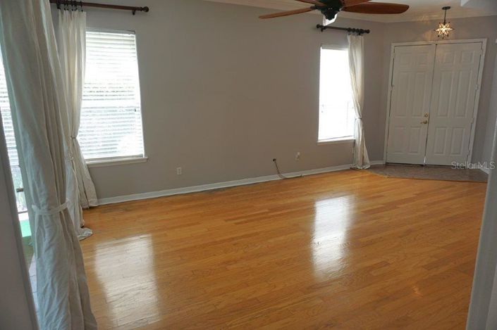 Image No.9-3 Bed Townhouse for sale