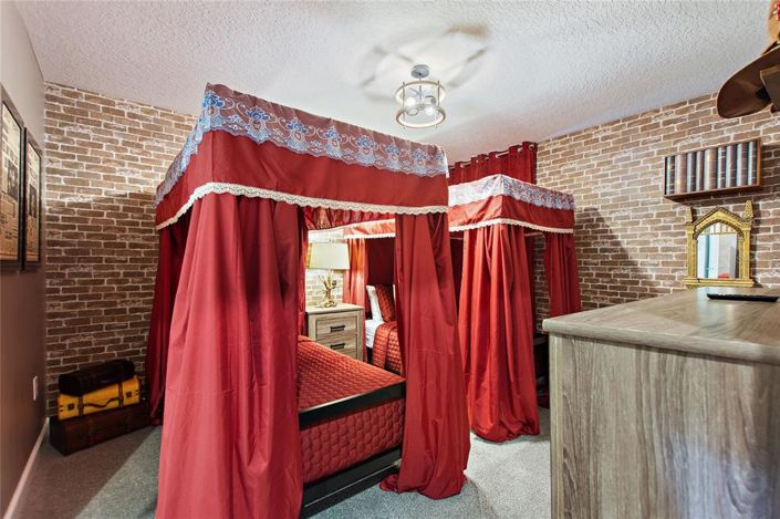 Image No.23-8 Bed House for sale
