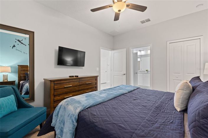 Image No.4-8 Bed House for sale