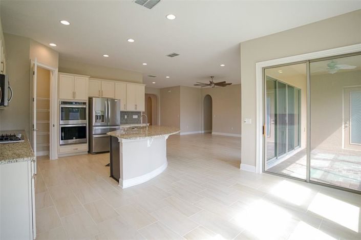 Image No.14-4 Bed House for sale