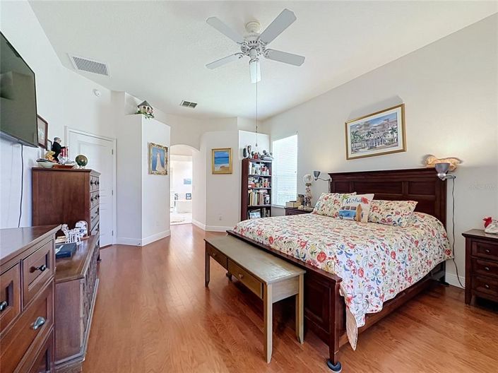 Image No.21-3 Bed House for sale