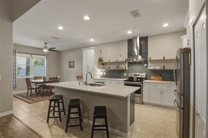 Image No.3-4 Bed House for sale