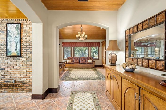 Image No.17-3 Bed House for sale