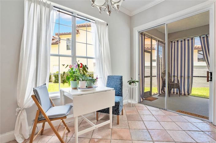 Image No.36-5 Bed House for sale