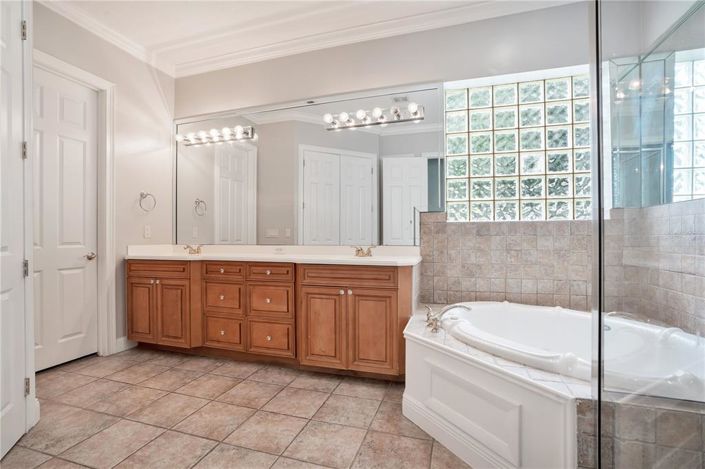 Image No.44-5 Bed House for sale