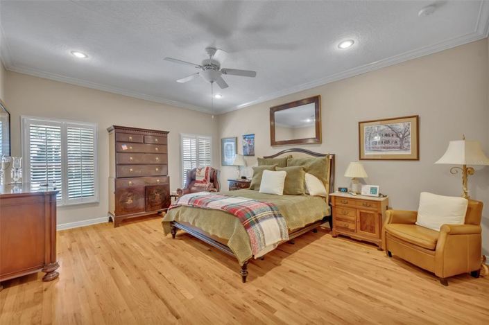 Image No.27-4 Bed House for sale