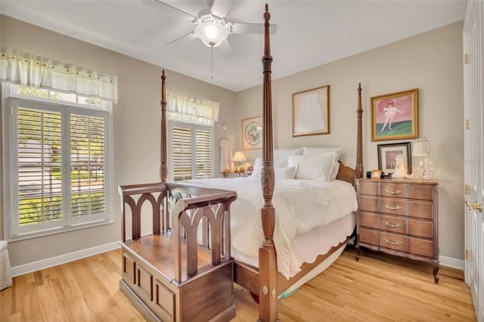 Image No.32-4 Bed House for sale