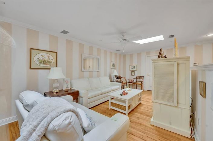 Image No.35-4 Bed House for sale