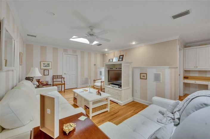 Image No.36-4 Bed House for sale