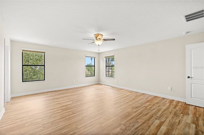 Image No.27-7 Bed House for sale