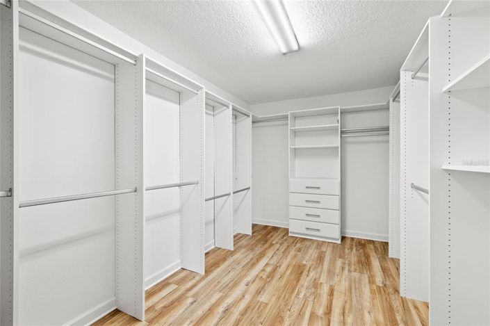 Image No.28-7 Bed House for sale